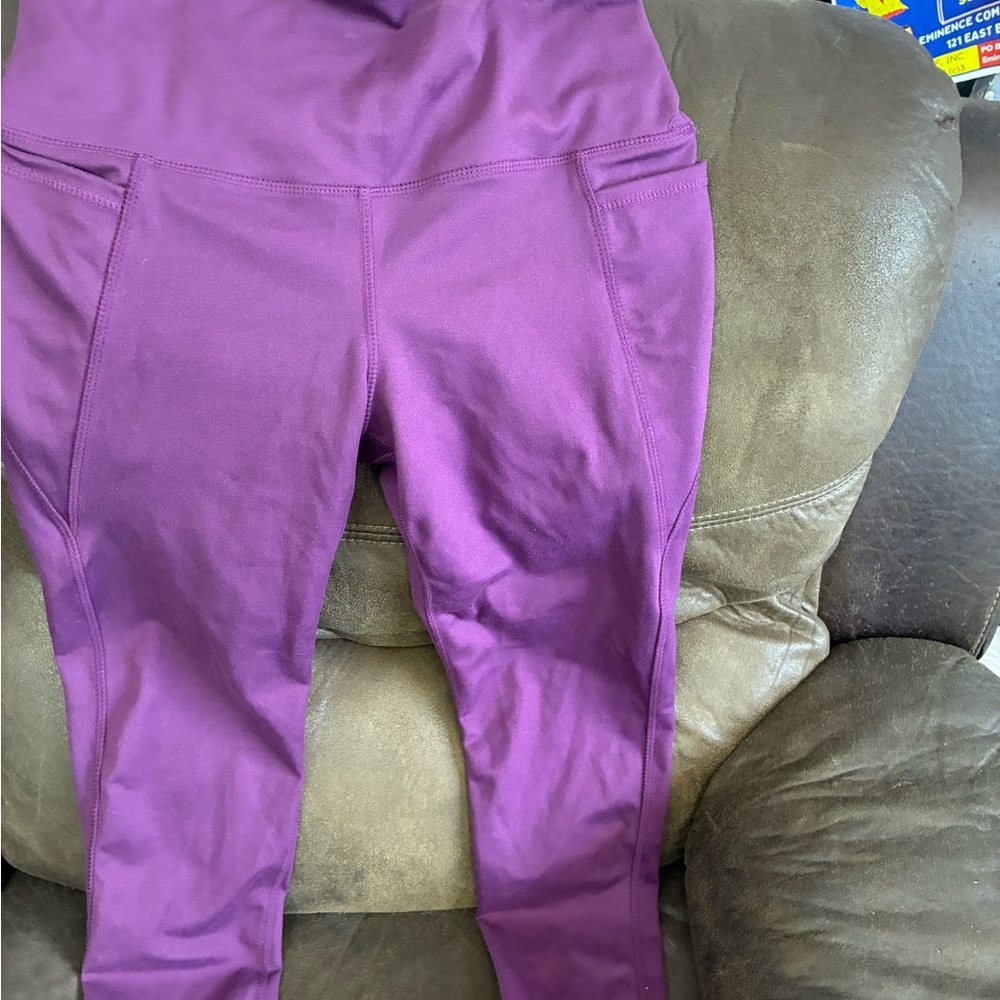 Danskin Kids Leggings in Rich Purple
